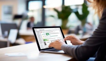 后来他试用了悟空CRM，发现真的很好用。