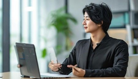 A: 说实话，企微CRM软件比较适合中小