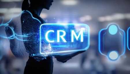Q: 人工智能CRM适合哪些行业？
A