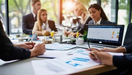 如何开发一套实用CRM系统？