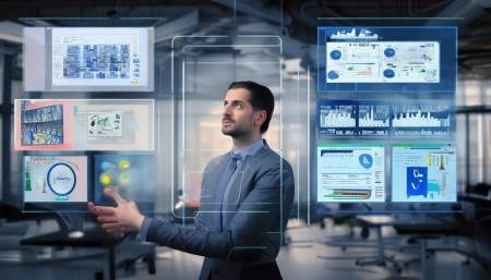 当然了，实施CRM也不是一蹴而就的事。我见过太多企业，一上来就想搞“大而全”的系统，结果投入几百万，